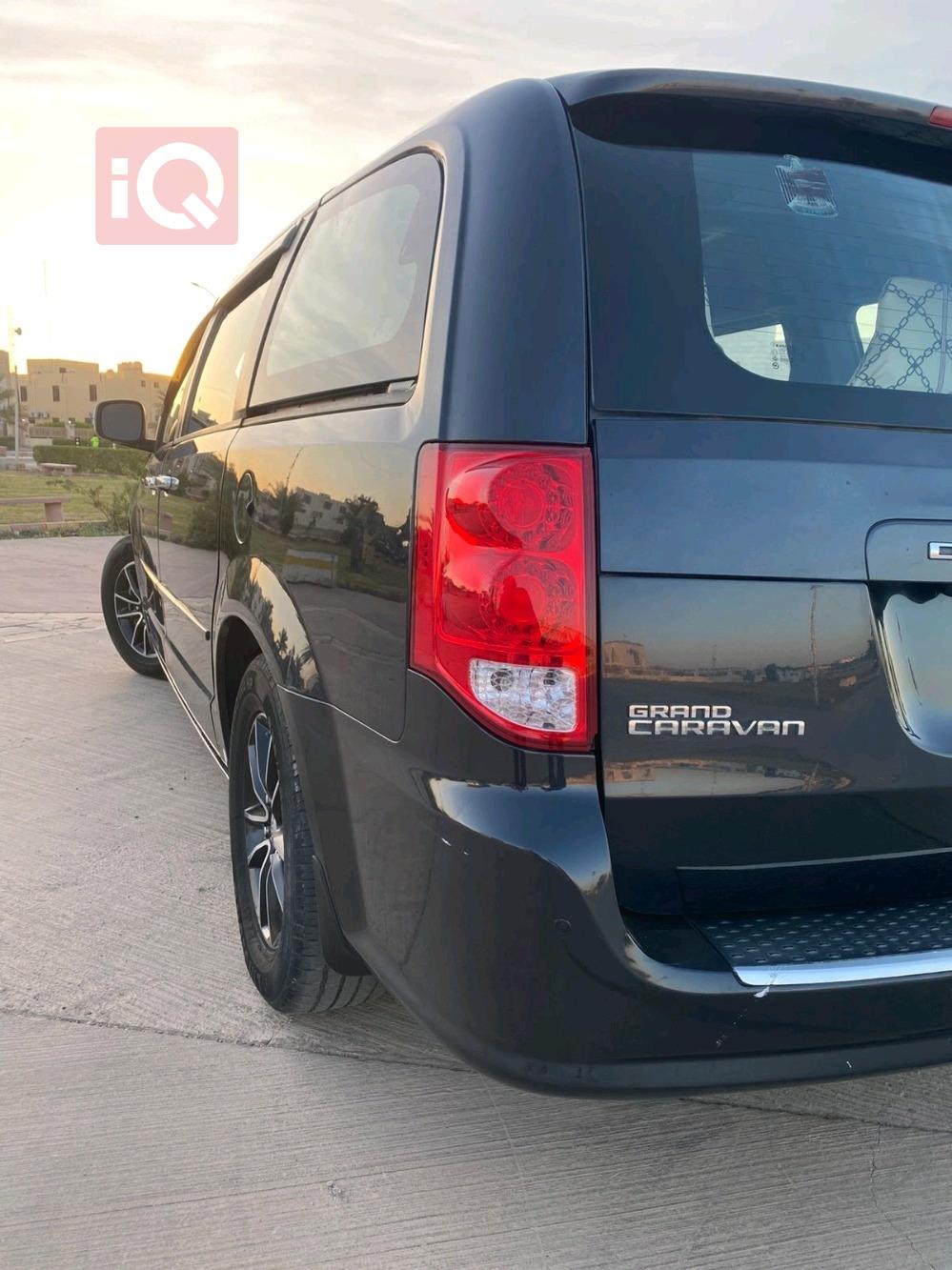 دودج جراند كارافان